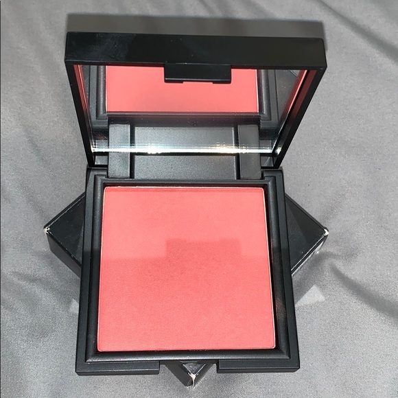 Moonstruck Minerals Pressed Blusher - Picture 2 of 3